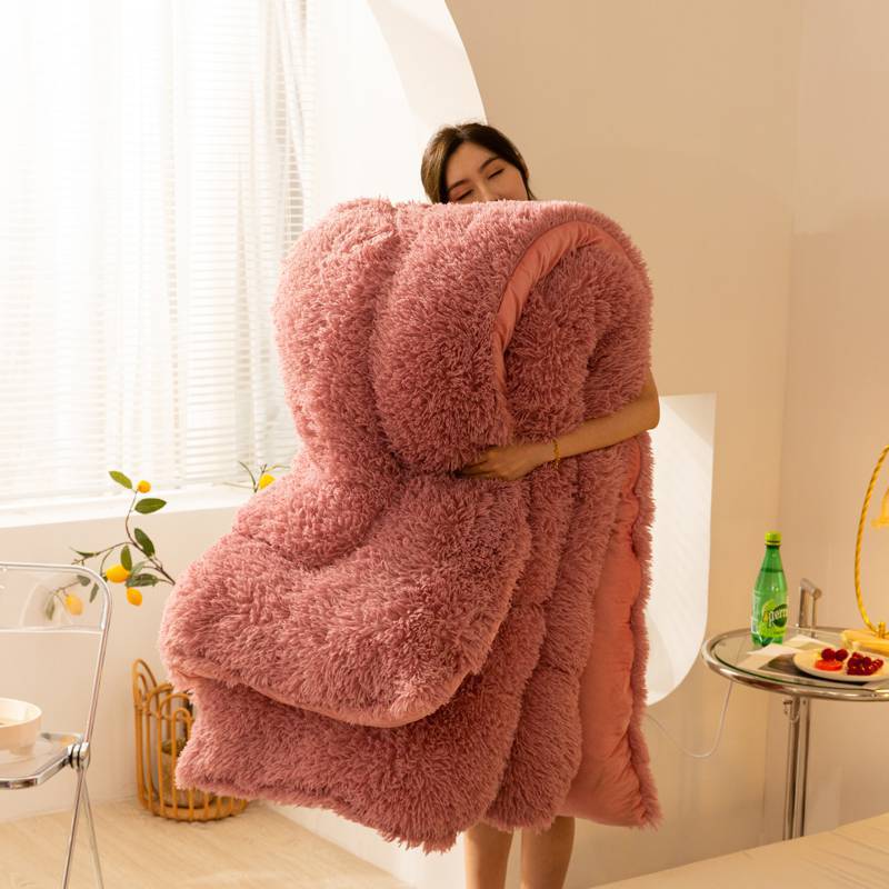 Cozy Crystal Velvet Quilt