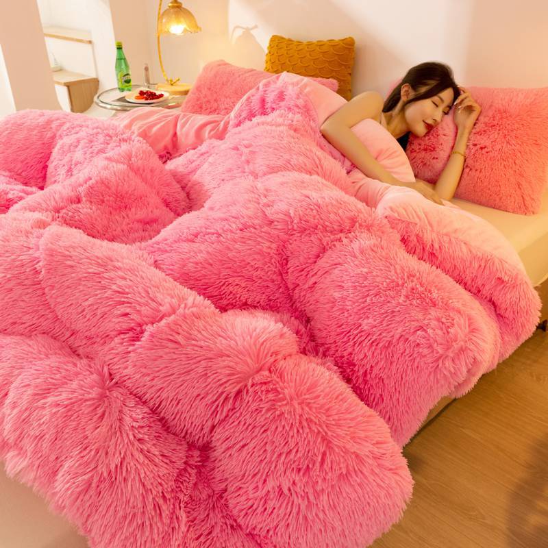 Cozy Crystal Velvet Quilt