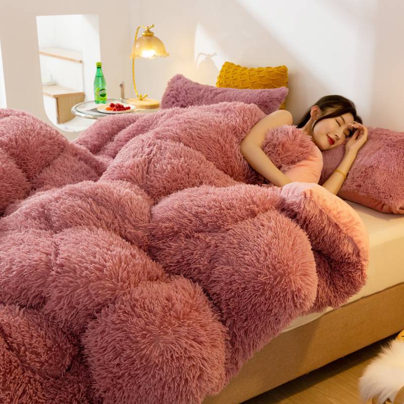 Cozy Crystal Velvet Quilt